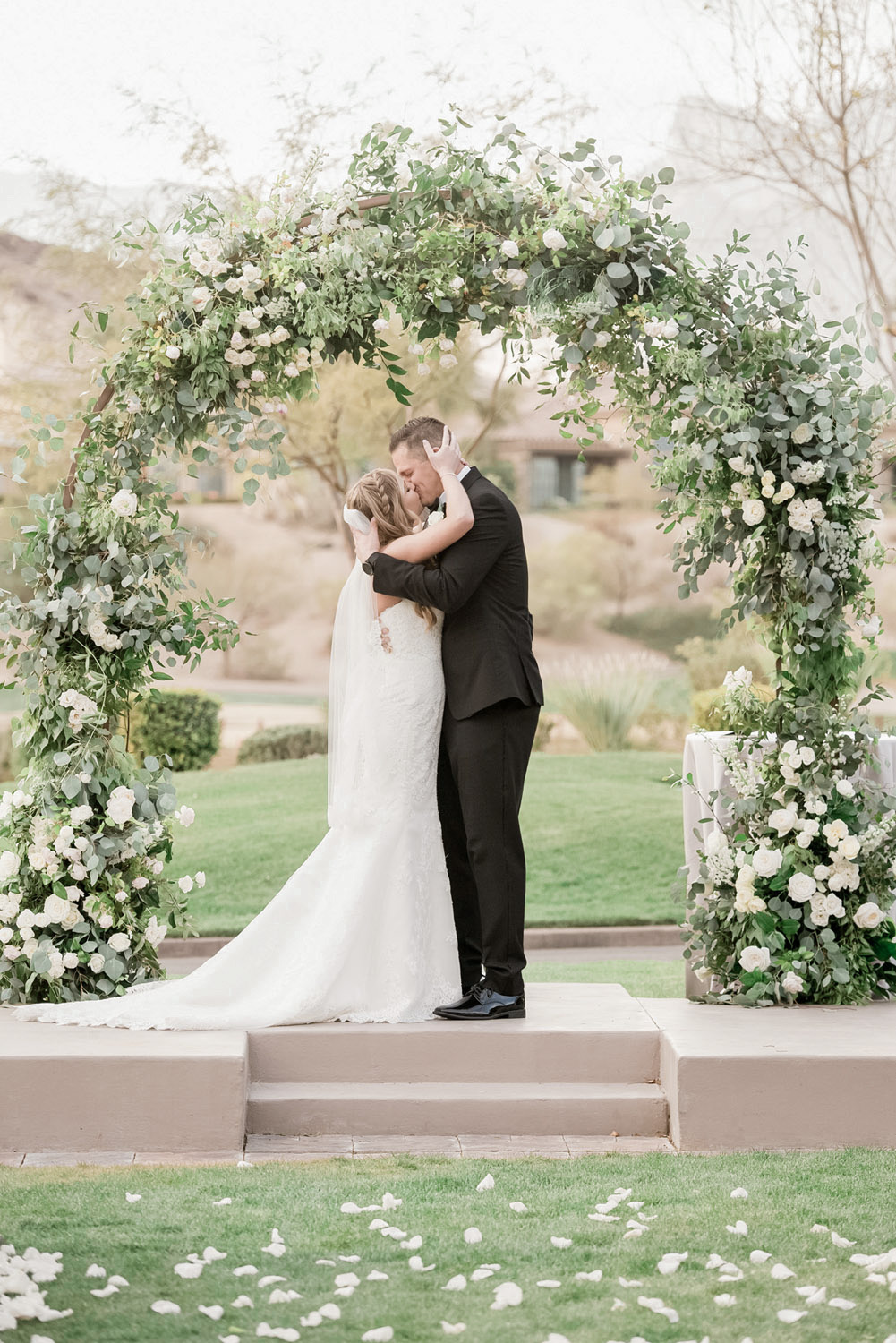 Red Rock Country Club Wedding | Kristen Marie Weddings + Portraits | Las Vegas Wedding Photographer