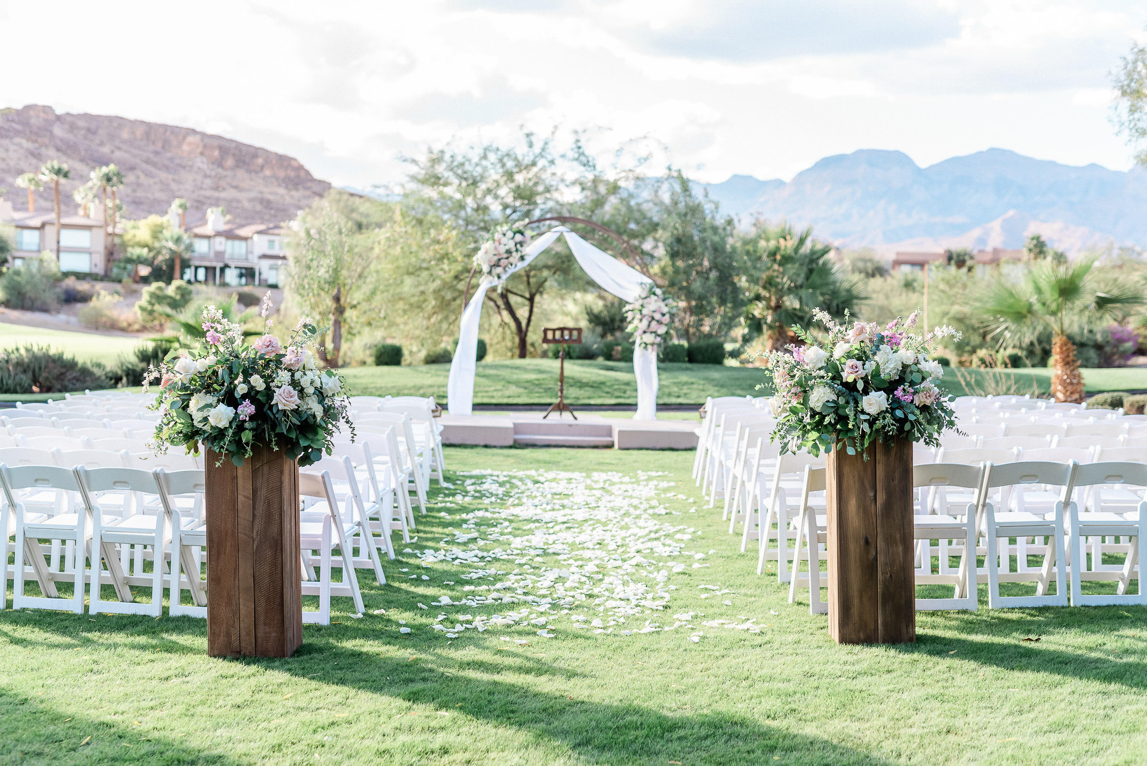 Red Rock Country Club Wedding | Kristen Marie Weddings + Portraits | Las Vegas Wedding Photographer